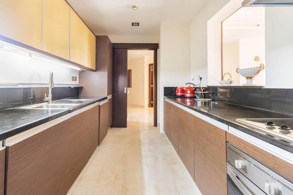 Luxury 1 Bedroom With A Private Beach Taj Granduer Residence At Palm دبي المظهر الخارجي الصورة